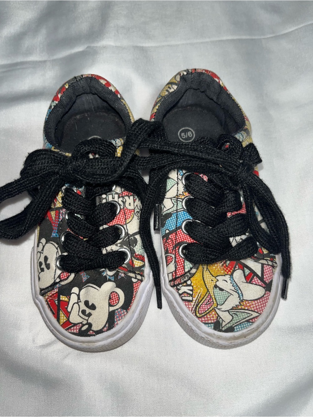 Disney Parks Mickey Mouse Friends Comic Strip Shoes Kids Size 5/6 Sneakers